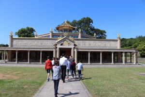 Schoolchildren entering a Buddhist Temple